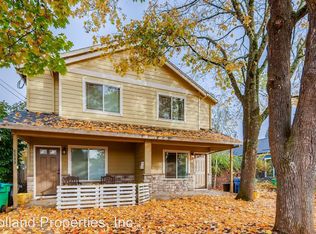 6547 SE Woodstock Blvd, Portland, OR 97206