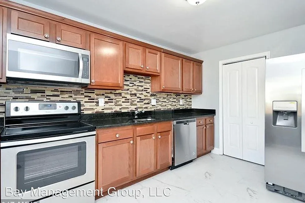 1516 Harford Square Dr photo 1