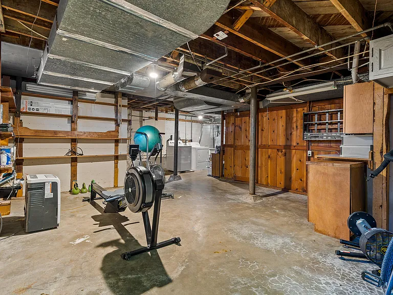 113 Crestmere Ave #201 — Photo 25