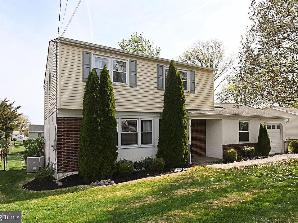 1st image of 1493 Bradley Ln