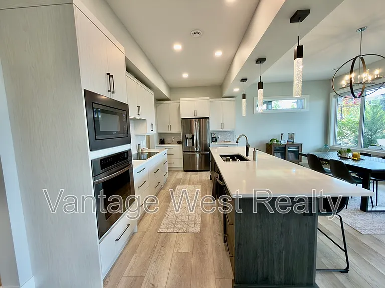 540 Barra Ln — Photo 2