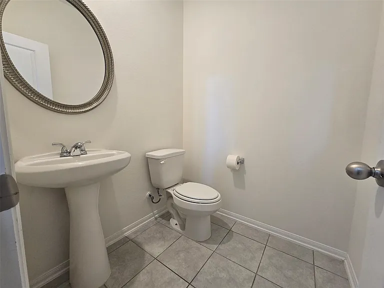 7318 Parkview Dr — Photo 4