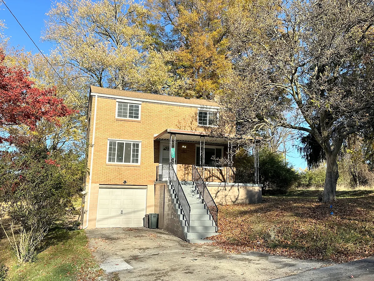 Building Photo - 1607 Girard Ave