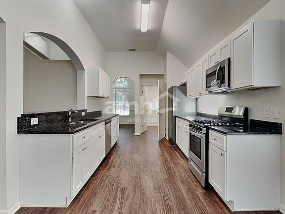 3rd image of 12527 Avery Vale Ln