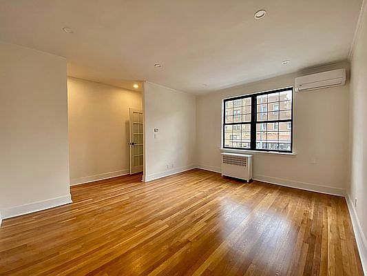 2nd image of 21-68 Steinway St #2
