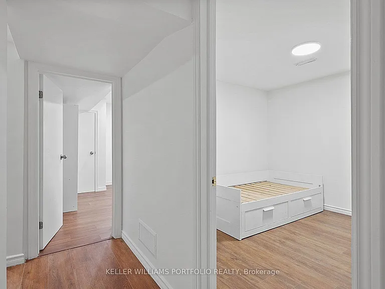68 Athabasca St — Photo 36
