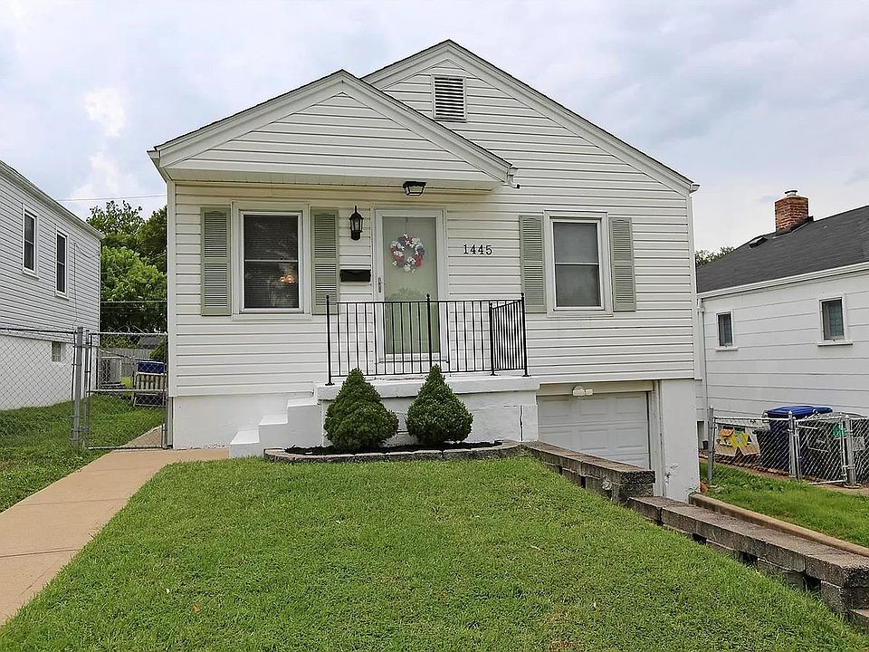 1st image of 1445 Prather Ave