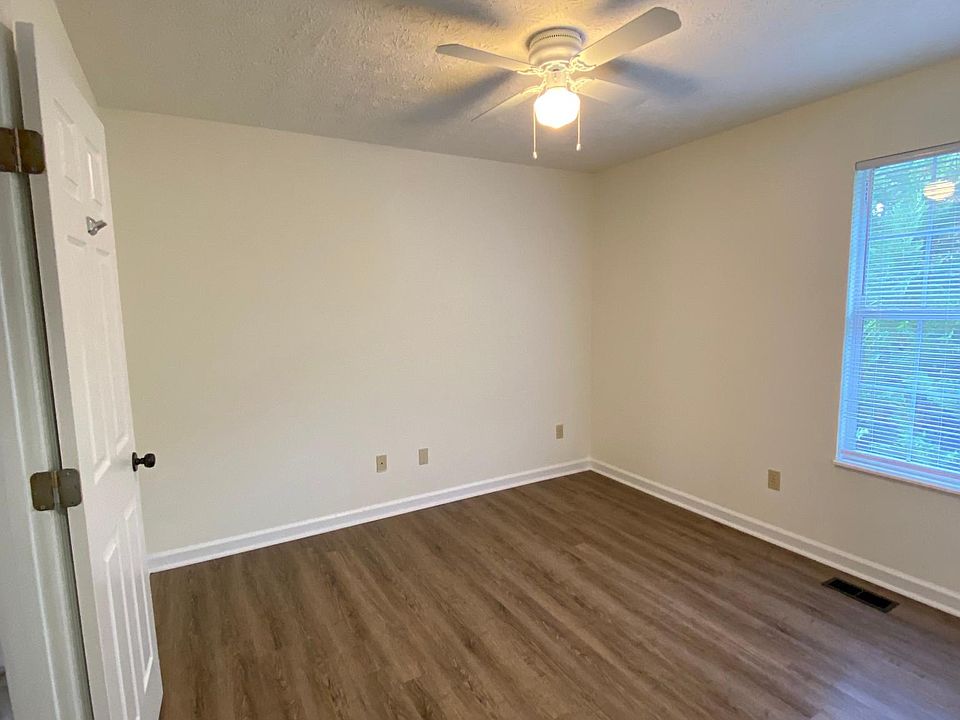 2nd image of 1835 Pennington Way #1835