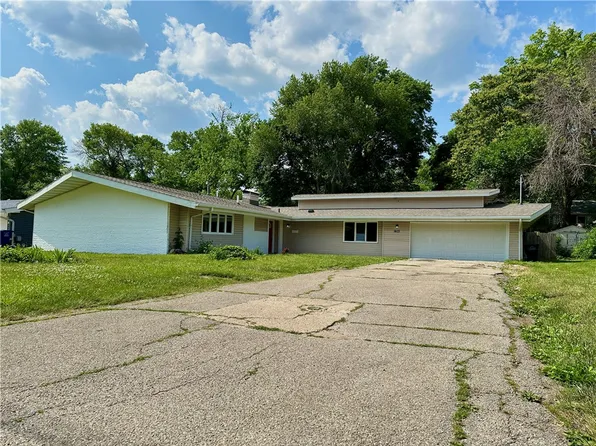 1403 Lewis Ave, Des Moines, IA 50315