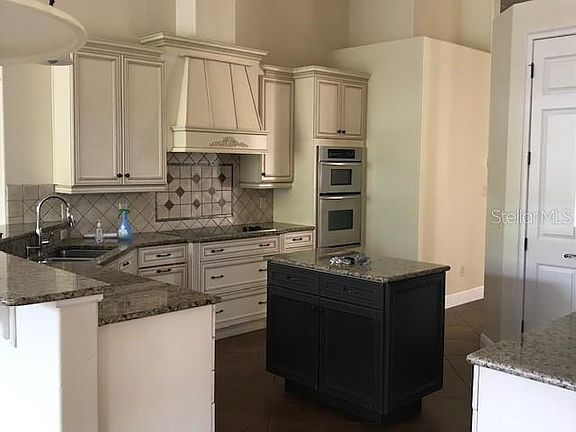 3rd image of 5144 Vistamere Ct