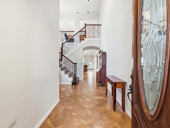 4th image of 2722 Misty Laurel Ct