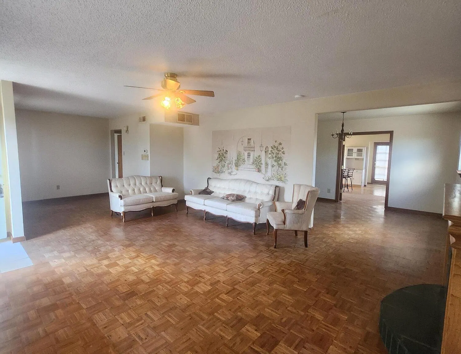 2 bed, 1.5 bath, 1567 sqft, $1,800 — Photo 2