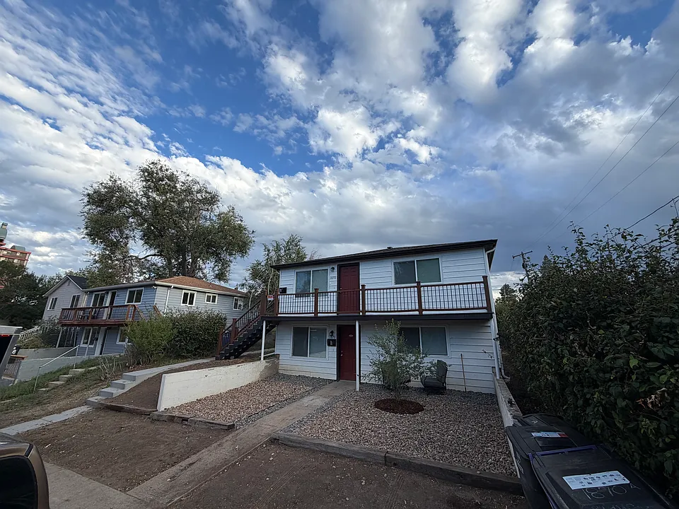 1870 W Mosier Pl #A