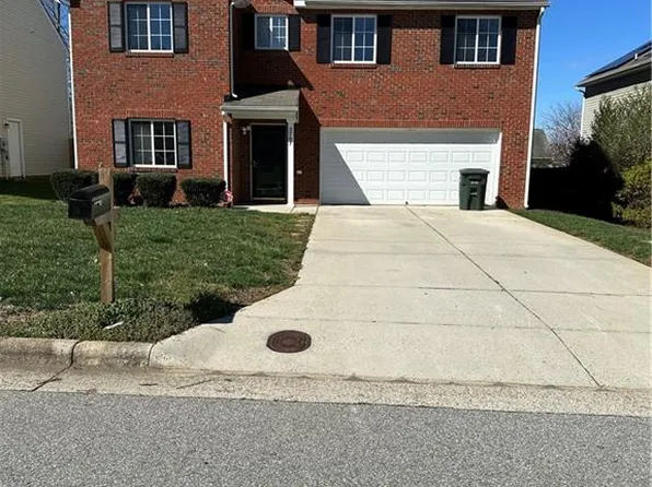 5707 Yachtsman Ct, Browns Summit, NC 27214