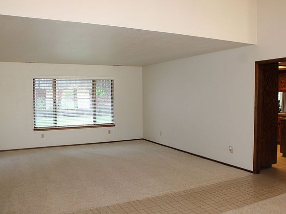 2nd image of 1110 Newport Way