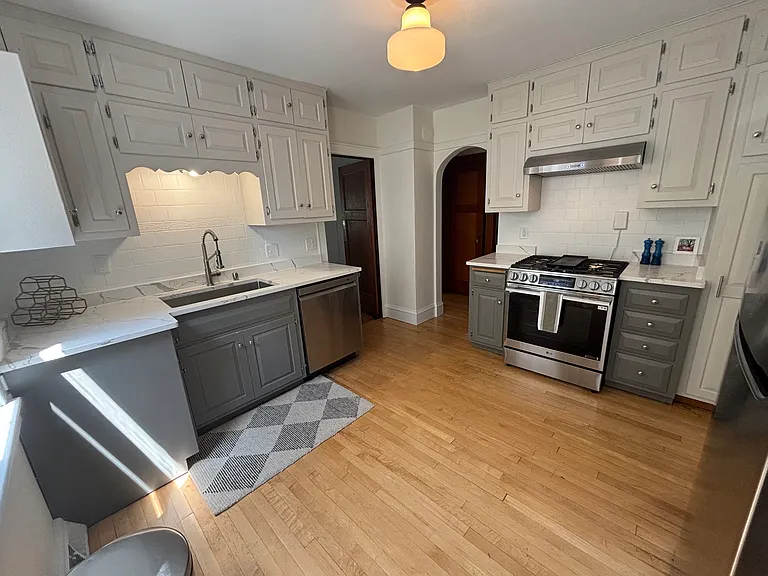 4228 N Woodburn St — Photo 8