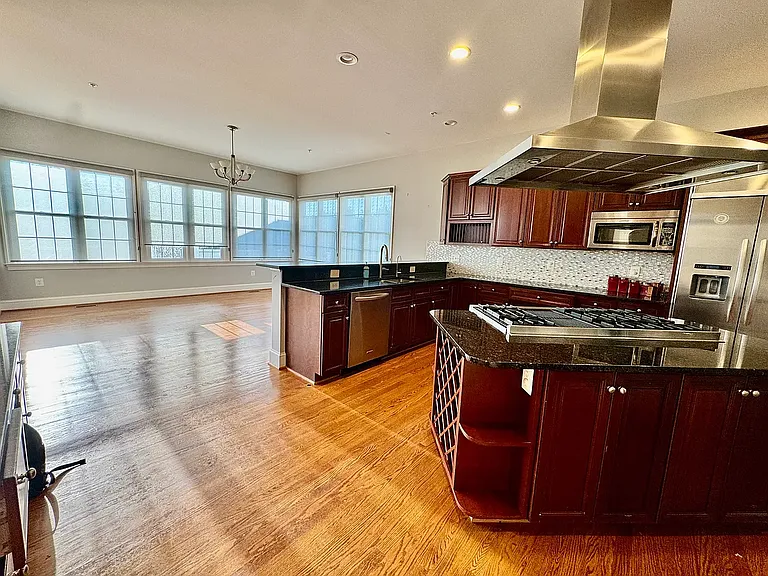 12019 Tregoning Pl — Photo 12
