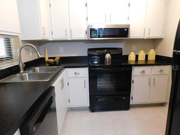 5th image of 19505 Quesada Ave #204