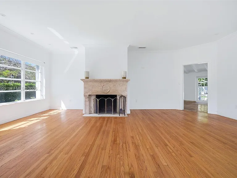 2300 S Miami Ave — Photo 6