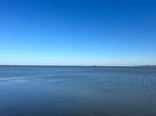 118 E Canvasback Dr, Currituck, NC 27929