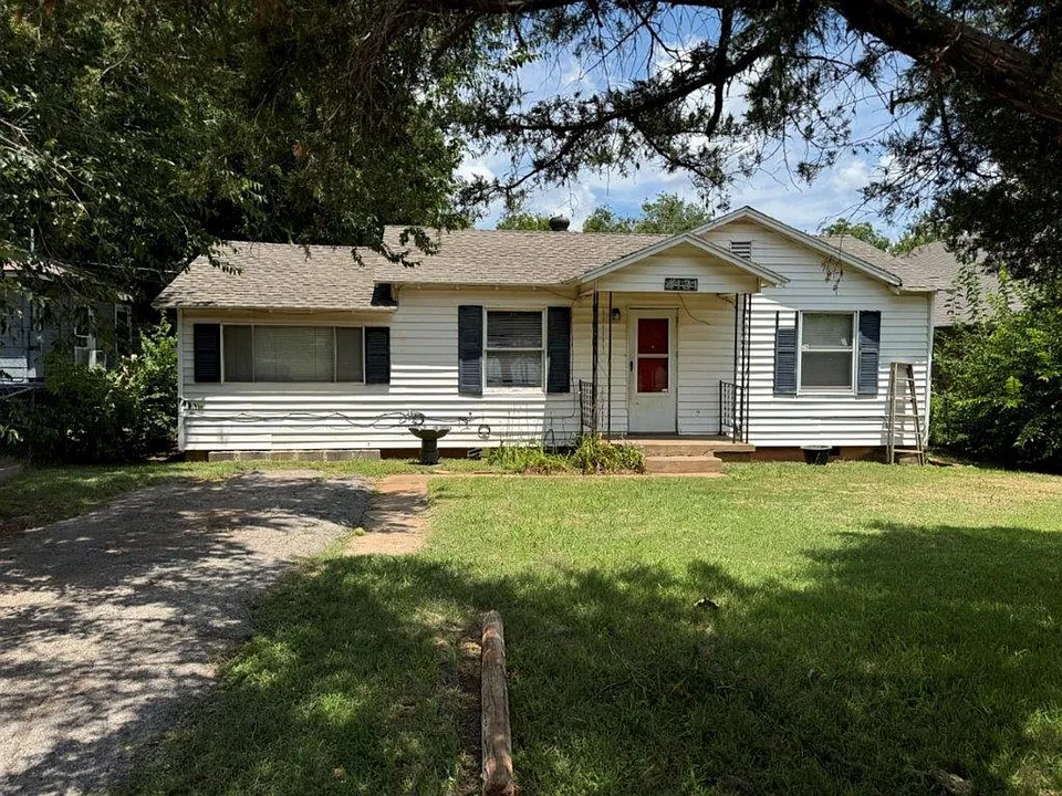 4131 Laverne Ave