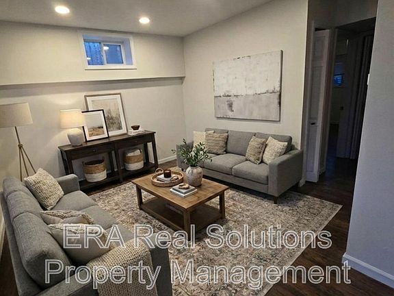 2nd image of 1911 Denune Ave #B