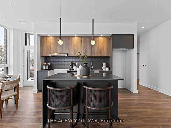 3rd image of 3071 Riverside Dr #206
