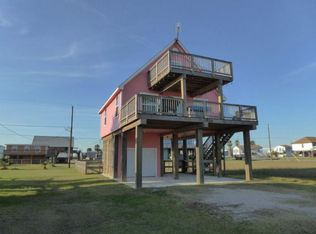 510 Fort Velasco Dr, Surfside Beach, TX 77541