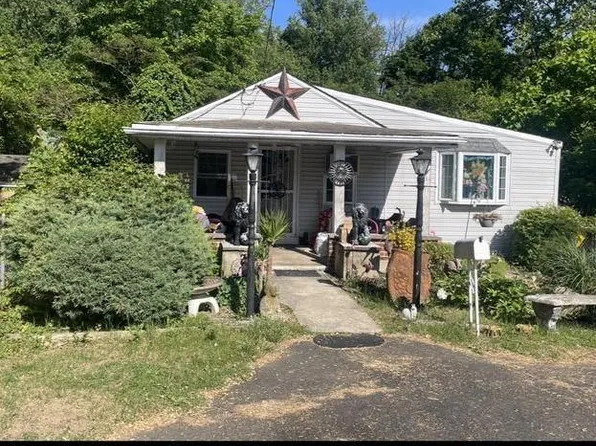 1975 Summit Ave, Oakford, PA 19053