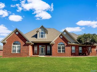 211 Ash Ridge Dr, New Market, AL 35761