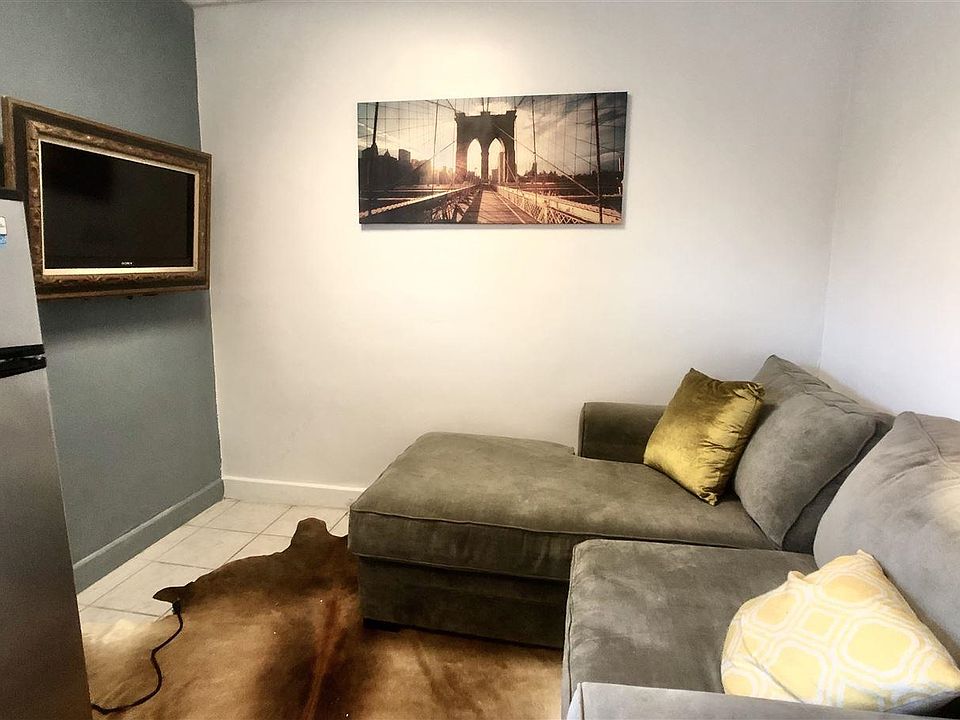 1st image of 16 Beacon Ave Floor 2
