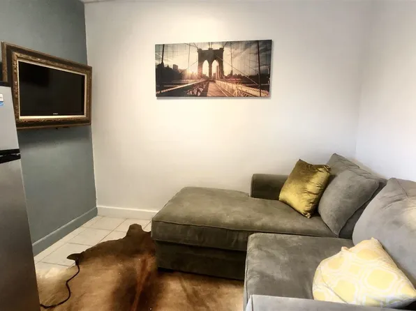 16 Beacon Avenue image 1 of 6