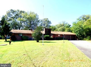 24 Glebe Ct, Montross, VA 22520