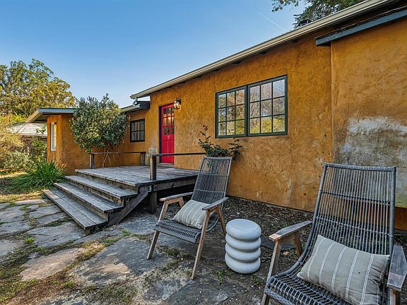 5th image of 18 Cypress Rd