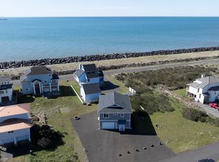 1461 Ocean Crest Ave SW, Ocean Shores, WA 98569