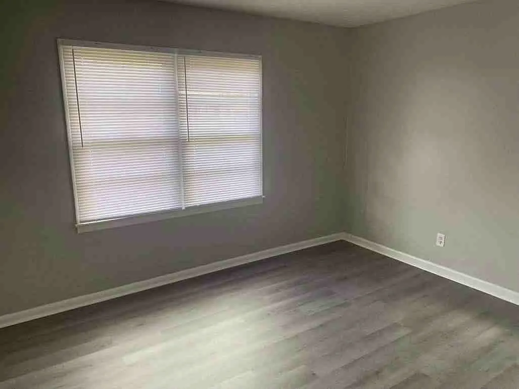 803 Lausanne Drive - 1 — Photo 4