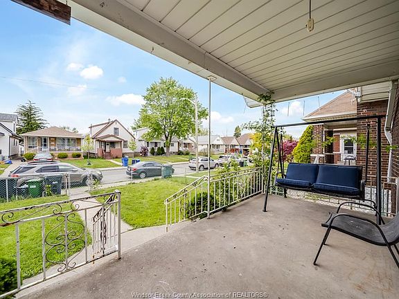5th image of 1180 Langlois Ave