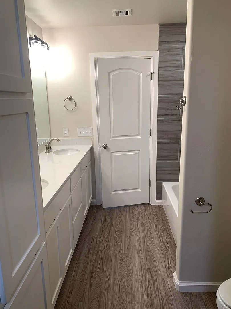 3 bedroom duplex in Newcastle! — Photo 1