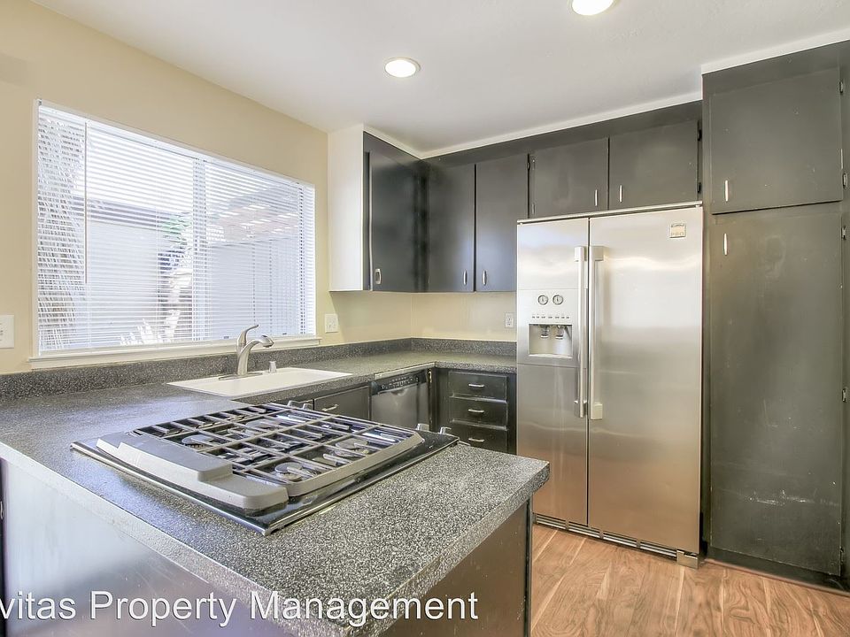 1st image of 3227 Parkhaven Dr
