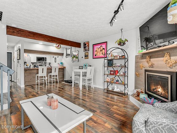 5th image of 3550 Nebula Cir