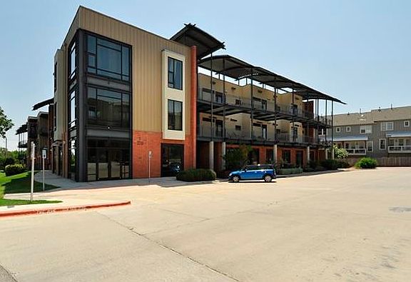 3rd image of 2525 S Lamar Blvd APT 207