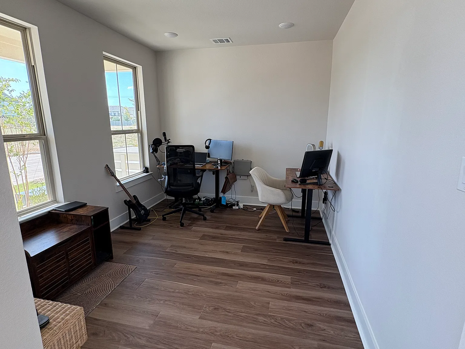 1634 Laurel Ln — Photo 4