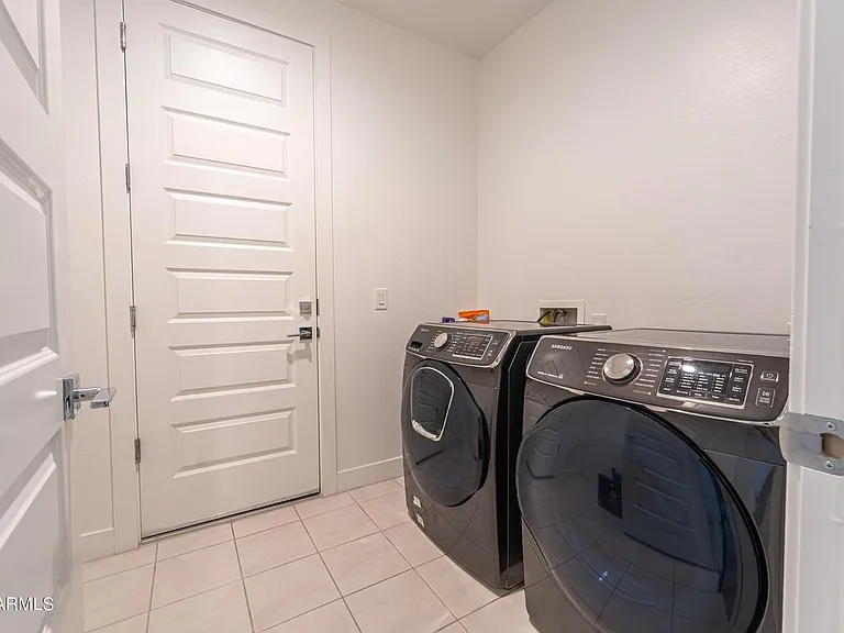 7022 W Maya Way — Photo 7