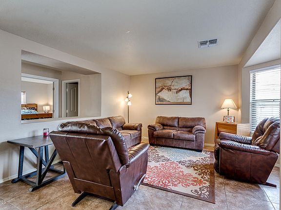 5th image of 2391 E County Down Dr