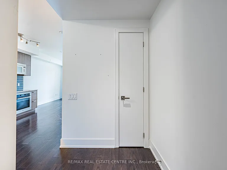 170 Avenue Rd #1203 — Photo 9