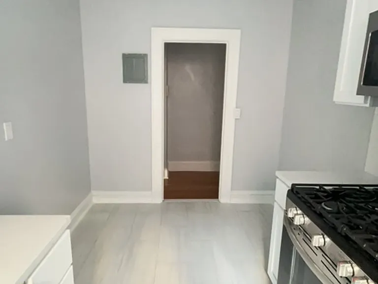 Hudson Crest - Cliffside Park — Photo 8