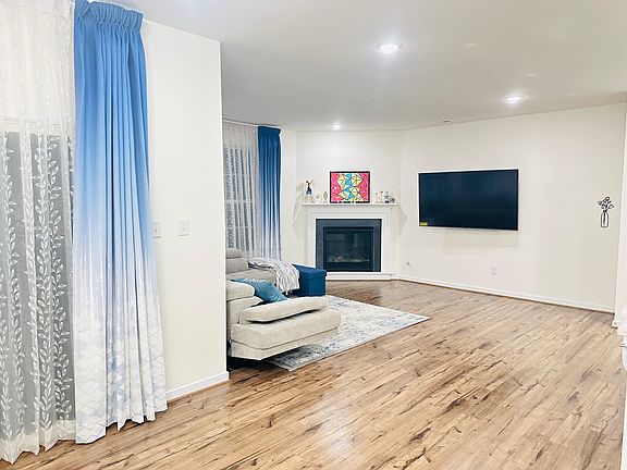 5th image of 9009 White Plains Ct #1
