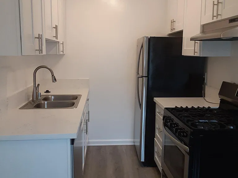 1628 S. Westgate Ave — Photo 11