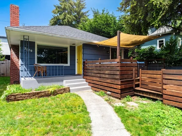 2129 42nd Avenue SW, Seattle, WA 98116