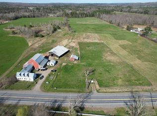 998 Farmington Falls Rd, Farmington, ME 04938